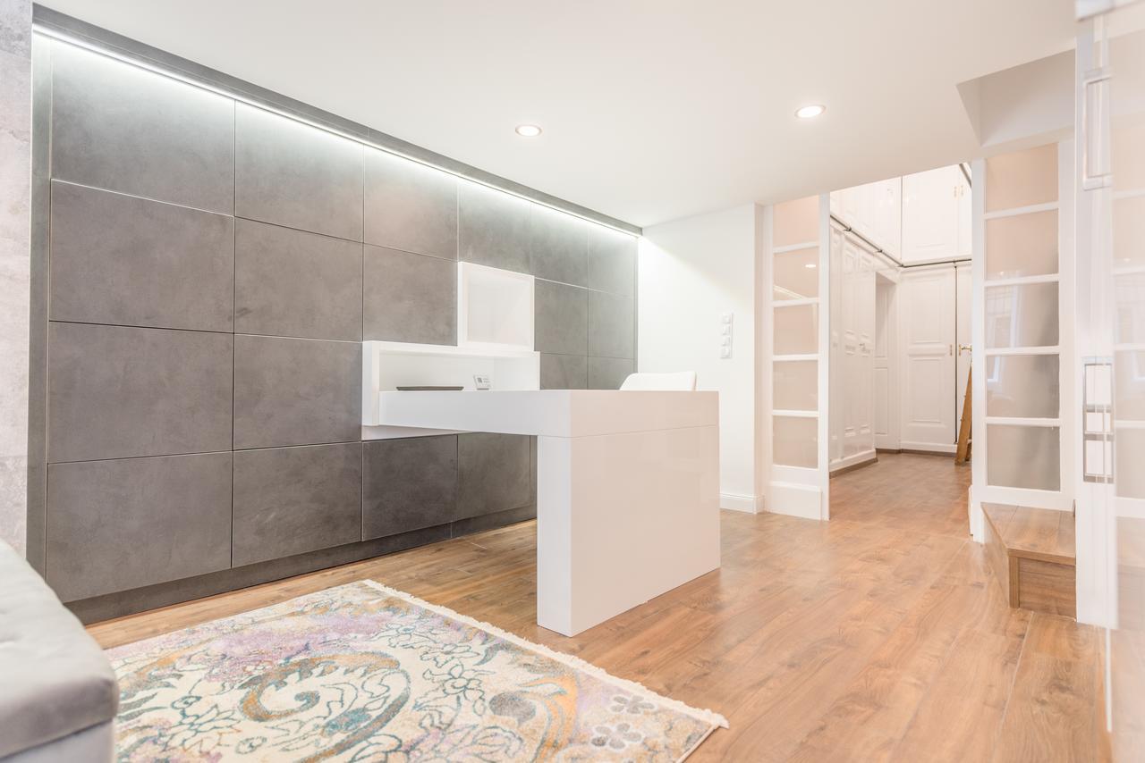 In Andrassy Avenue Apartment
