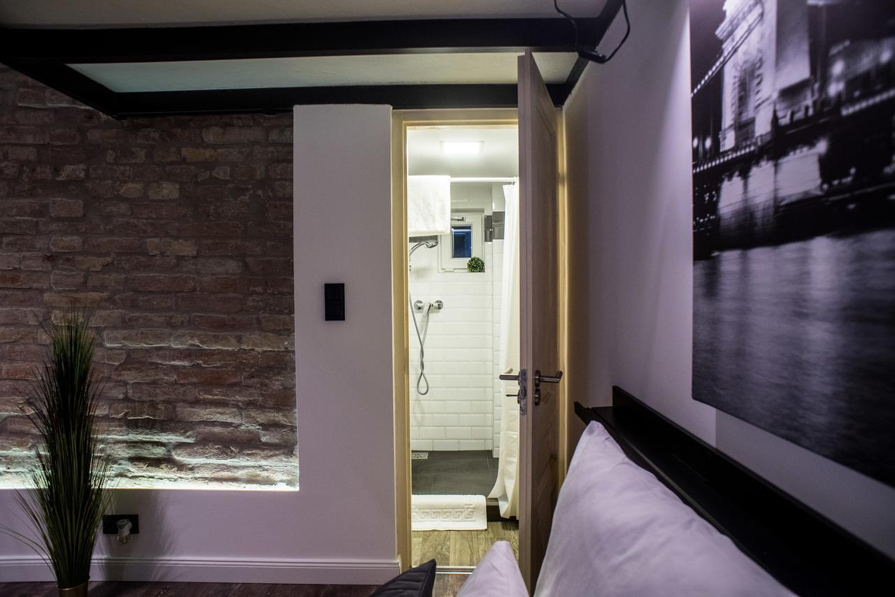 Very Stylish And Fresh In The Center * Budapest