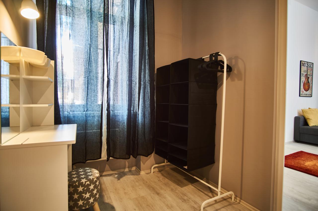 Design In The Center With Ac