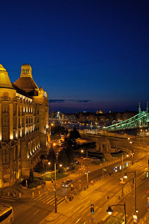 Five Season's * Budapest