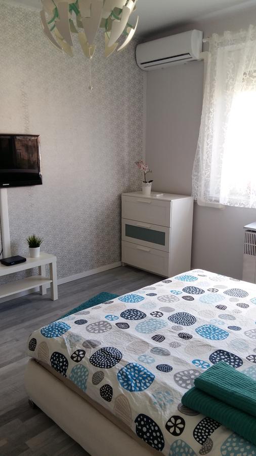 Rona Apartman
