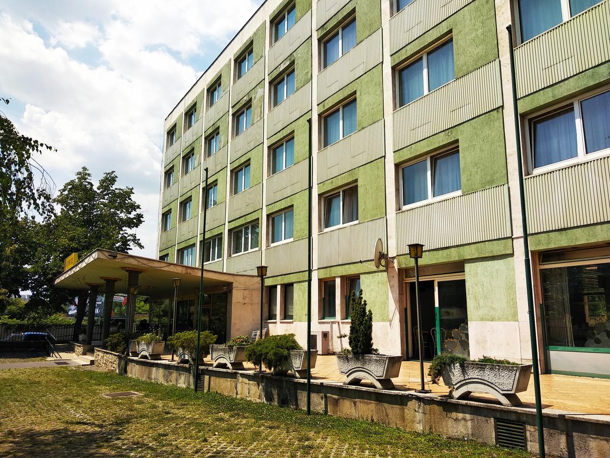 Nap Hotel 3*