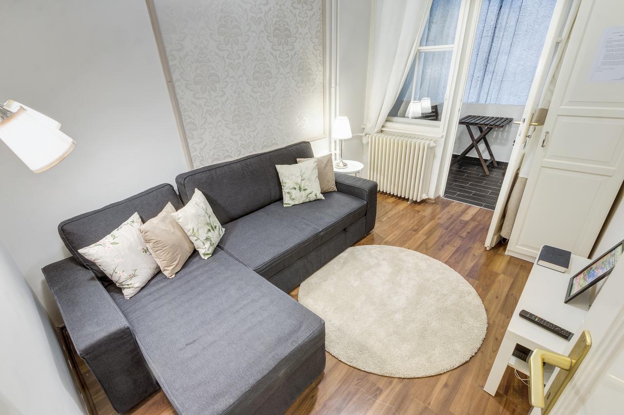 Apartment Fashion Street Luxury