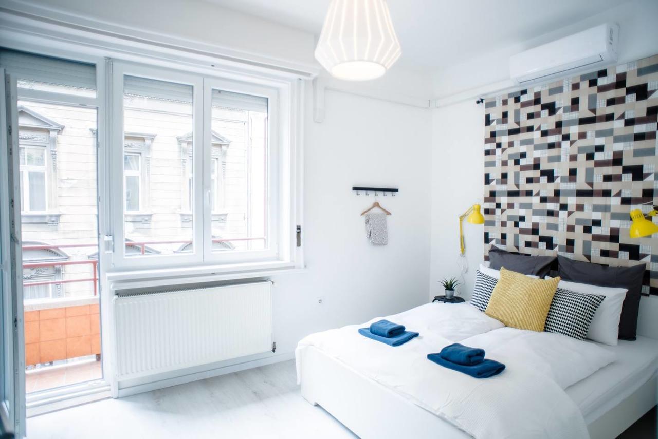 Appartement New With 3 Bedrooms, A/c And Balcony *