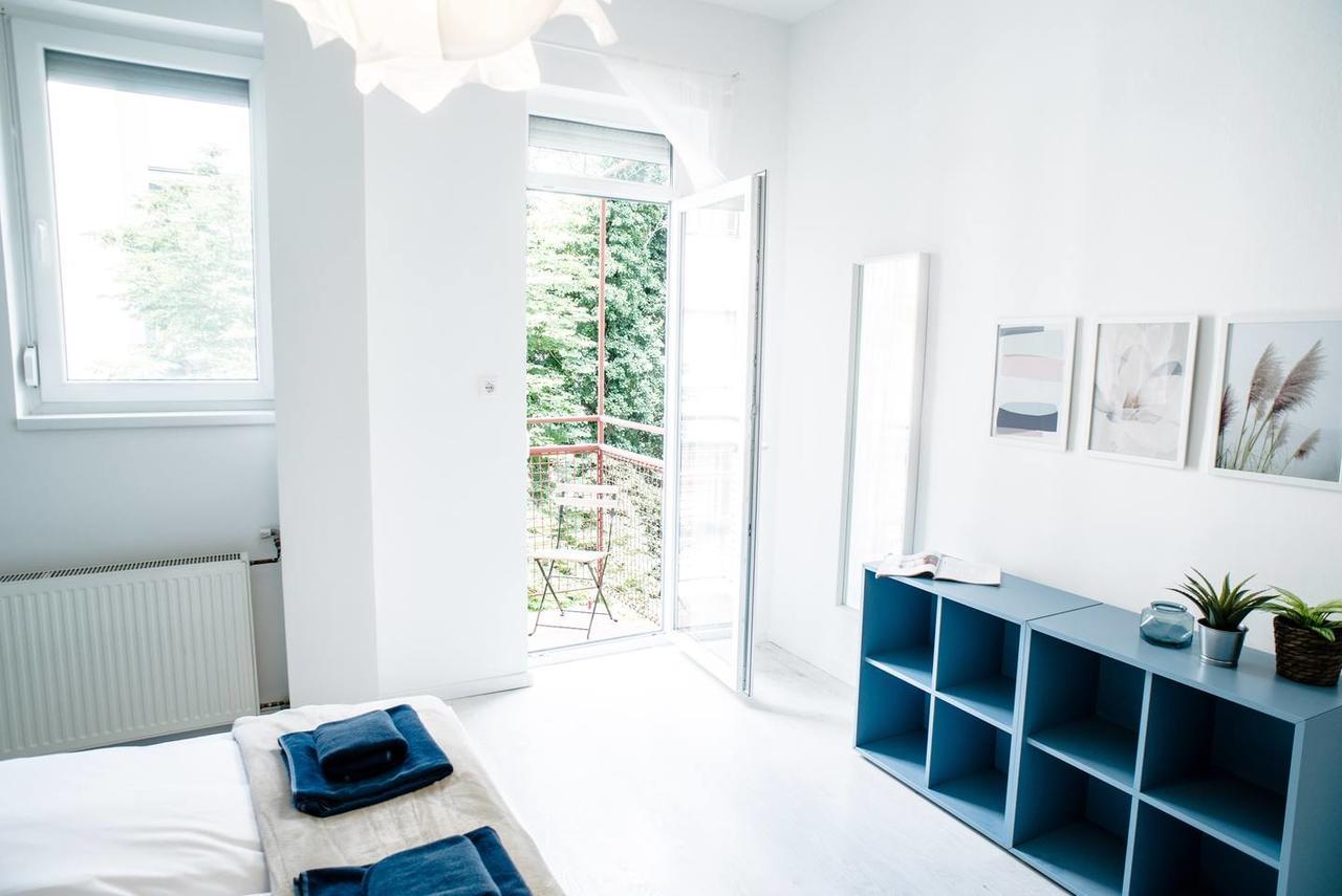 Appartement New With 3 Bedrooms, A/c And Balcony *