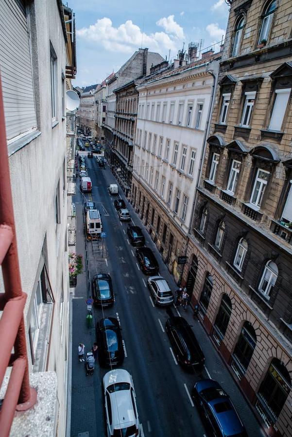 New With 3 Bedrooms, A/c And Balcony Appartement Budapest