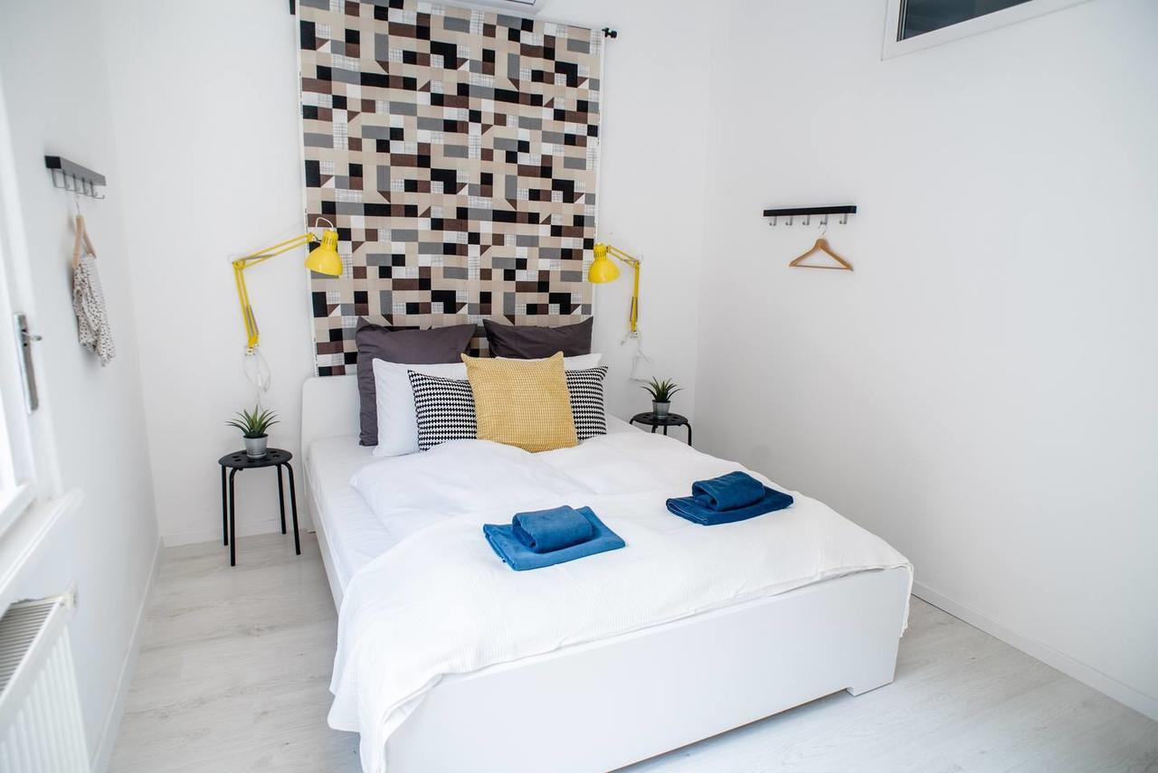 New With 3 Bedrooms, A/c And Balcony Apartment