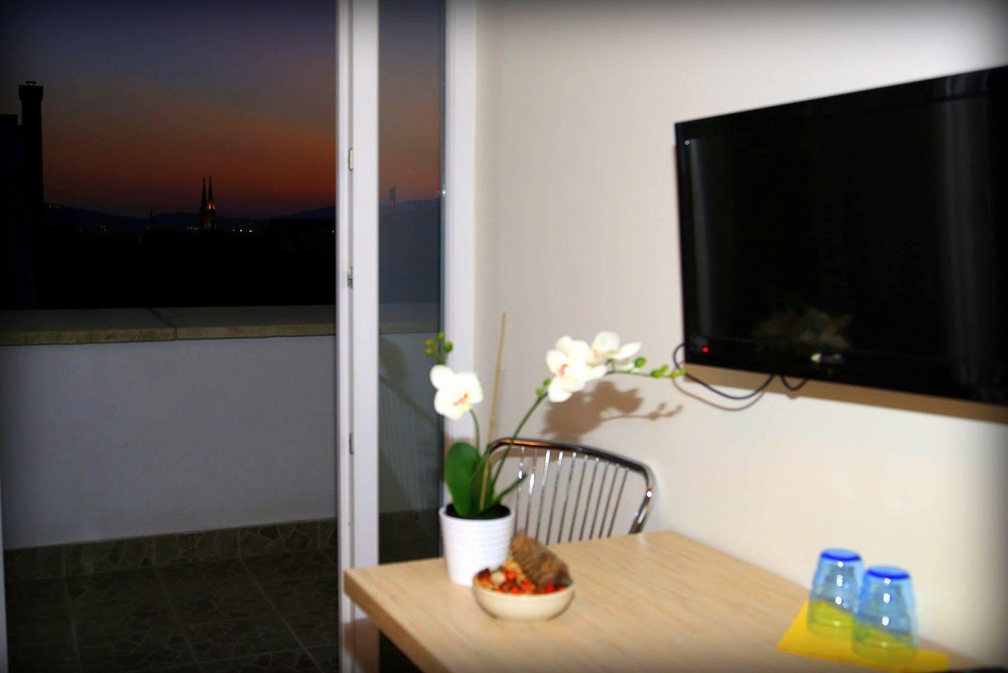Garay Terrace Hotel 3*