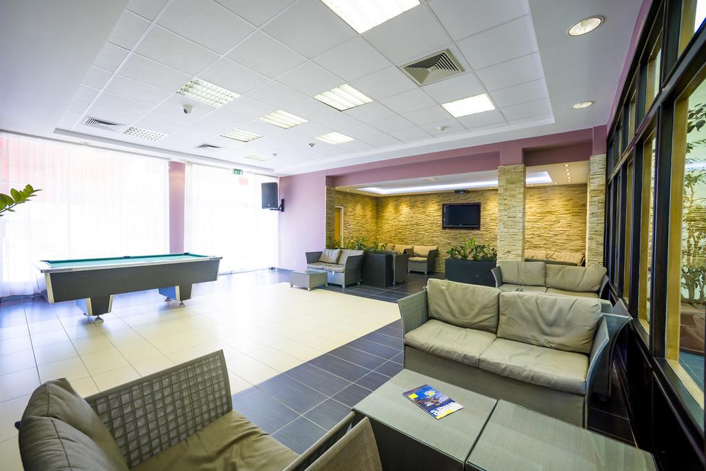 Hotel Ceu Konferencia Koezpont 3*
