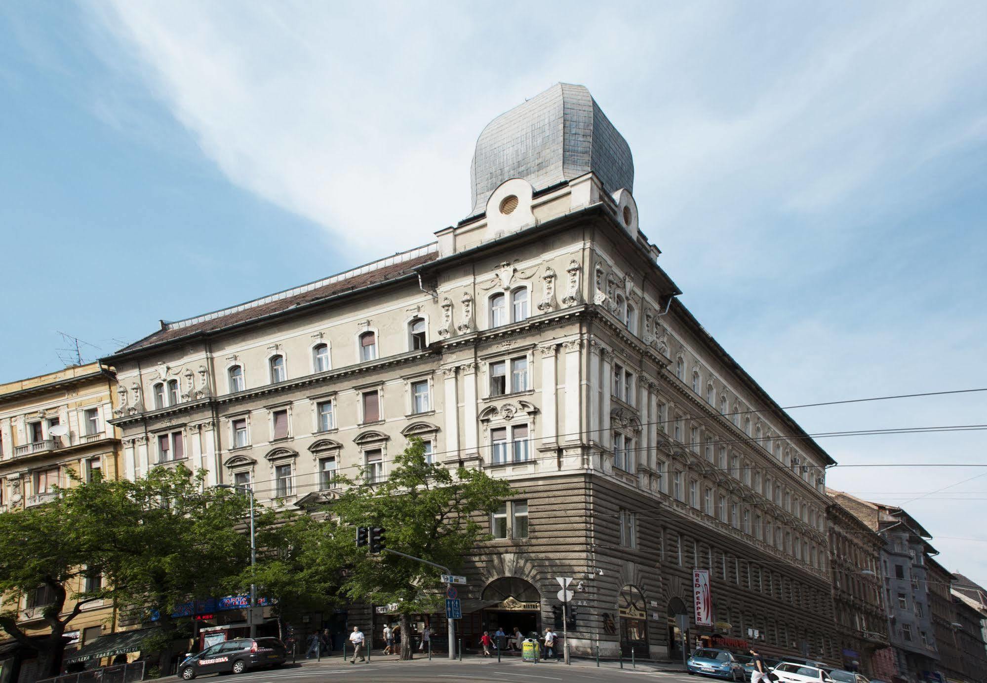 Hotel Ring 3*