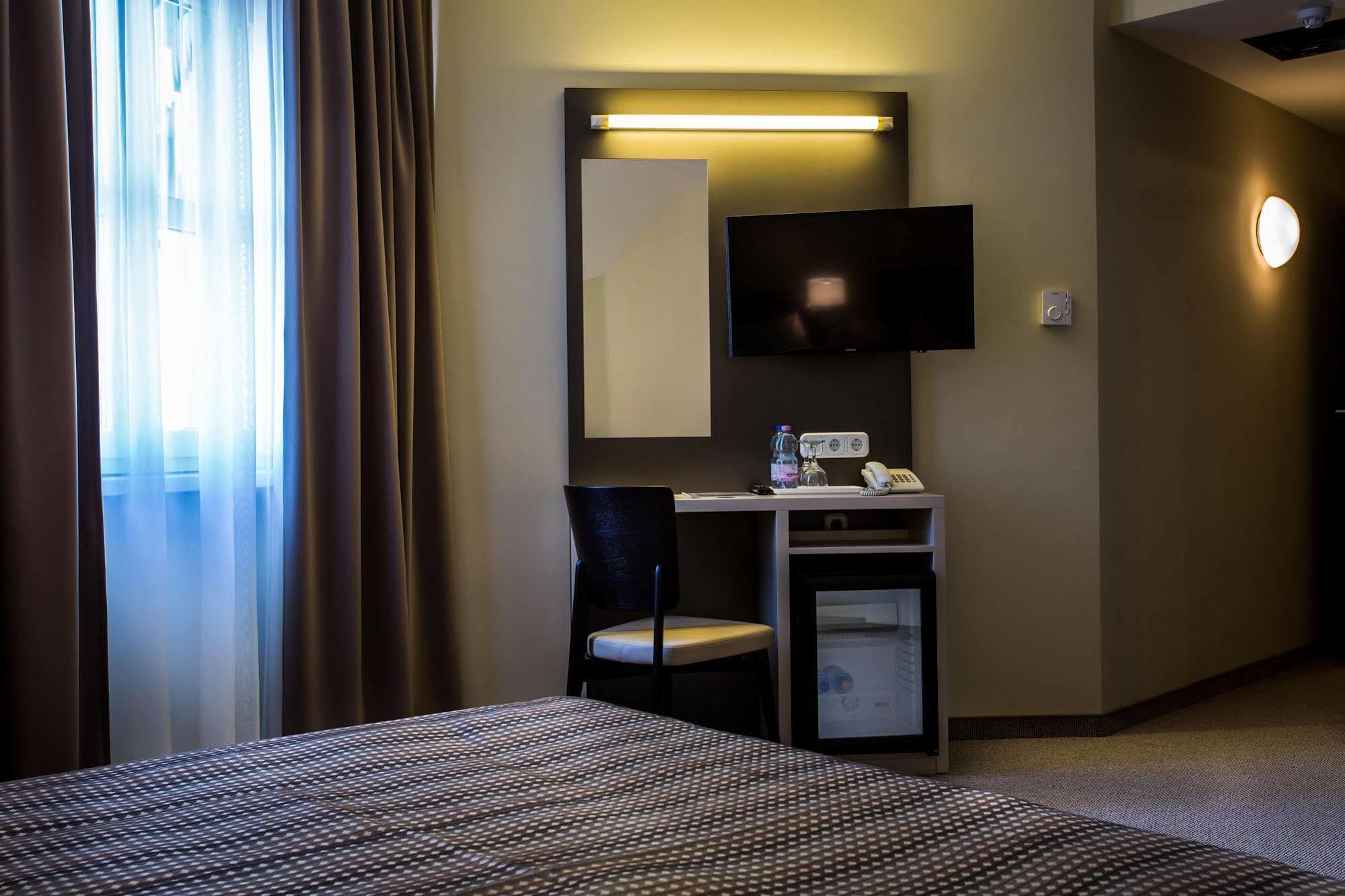 Corvin Corvin Wing Hotel 4*