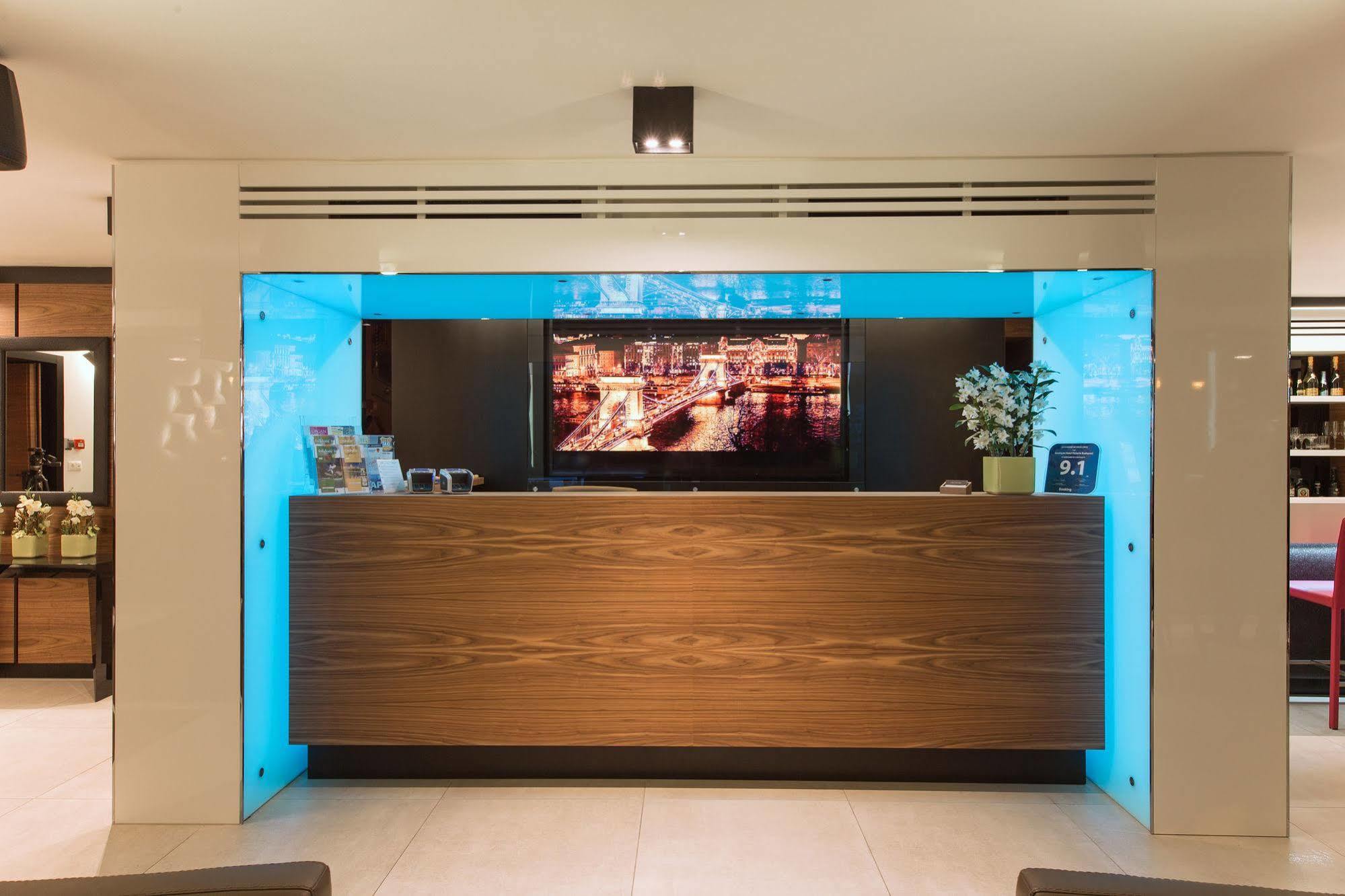 Boutique Victoria Szálloda 4*