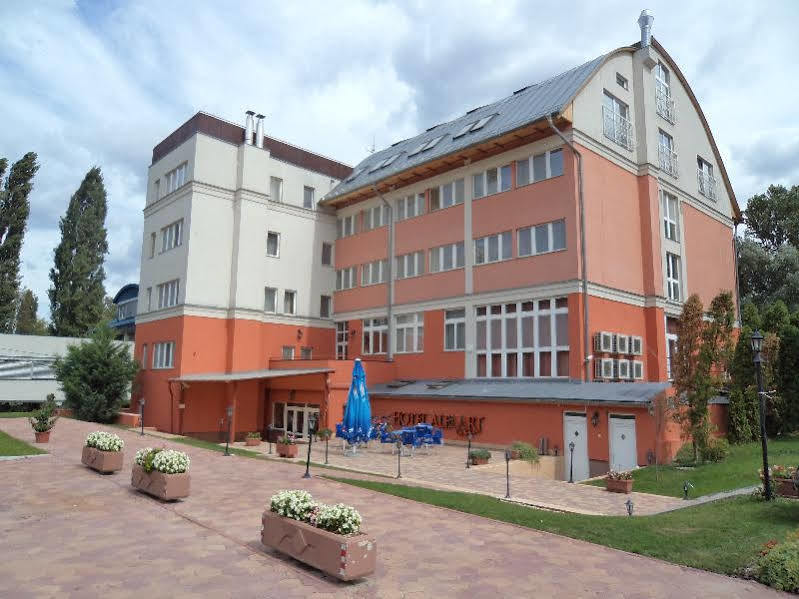 Alfa Art Hotel 3*