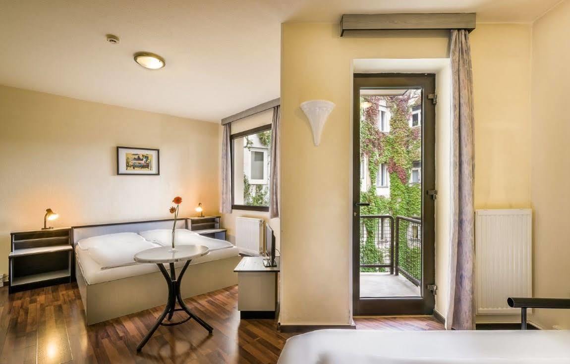 Thomas 3* Budapest