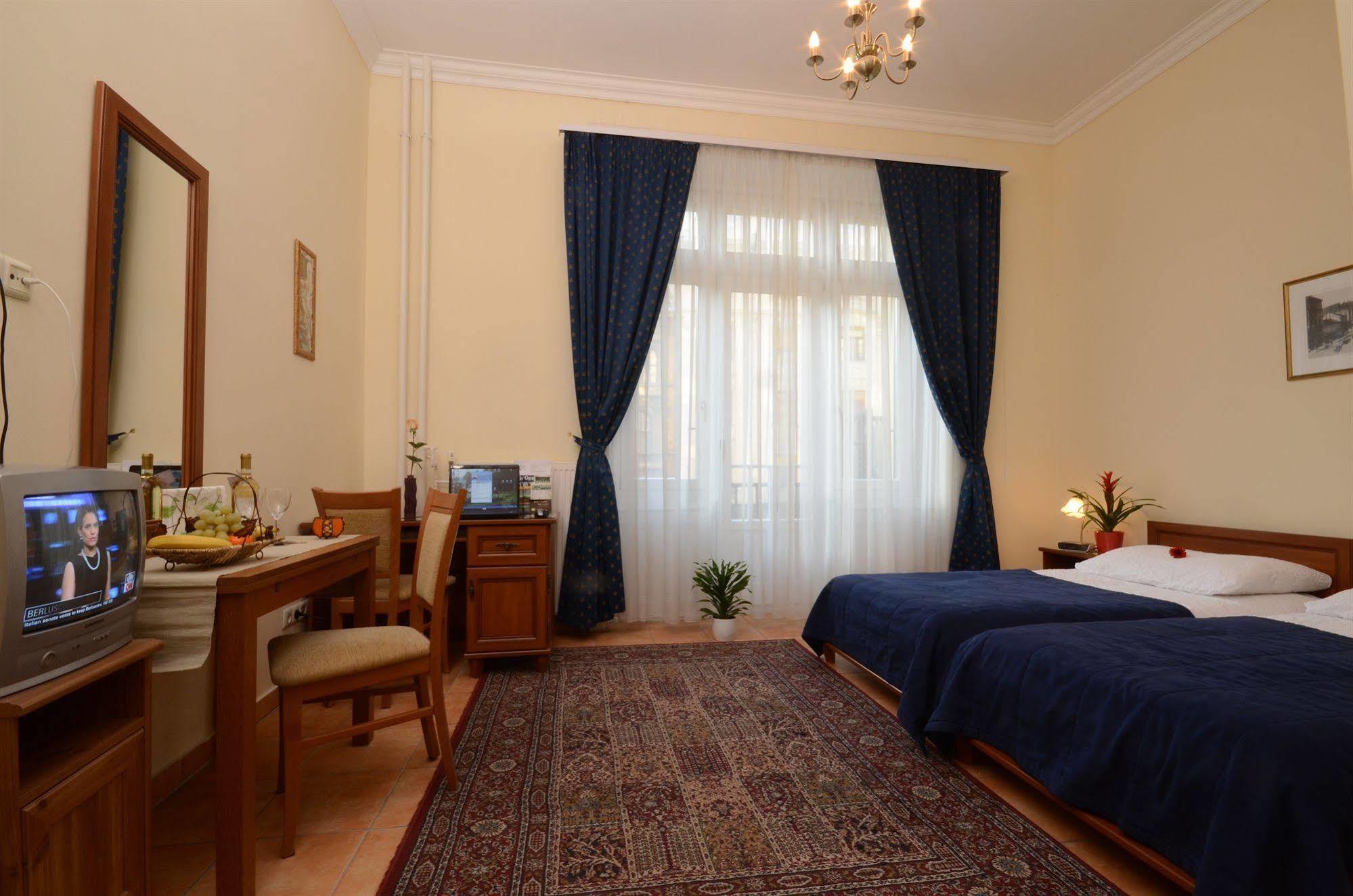 Budapest City Central Hotel