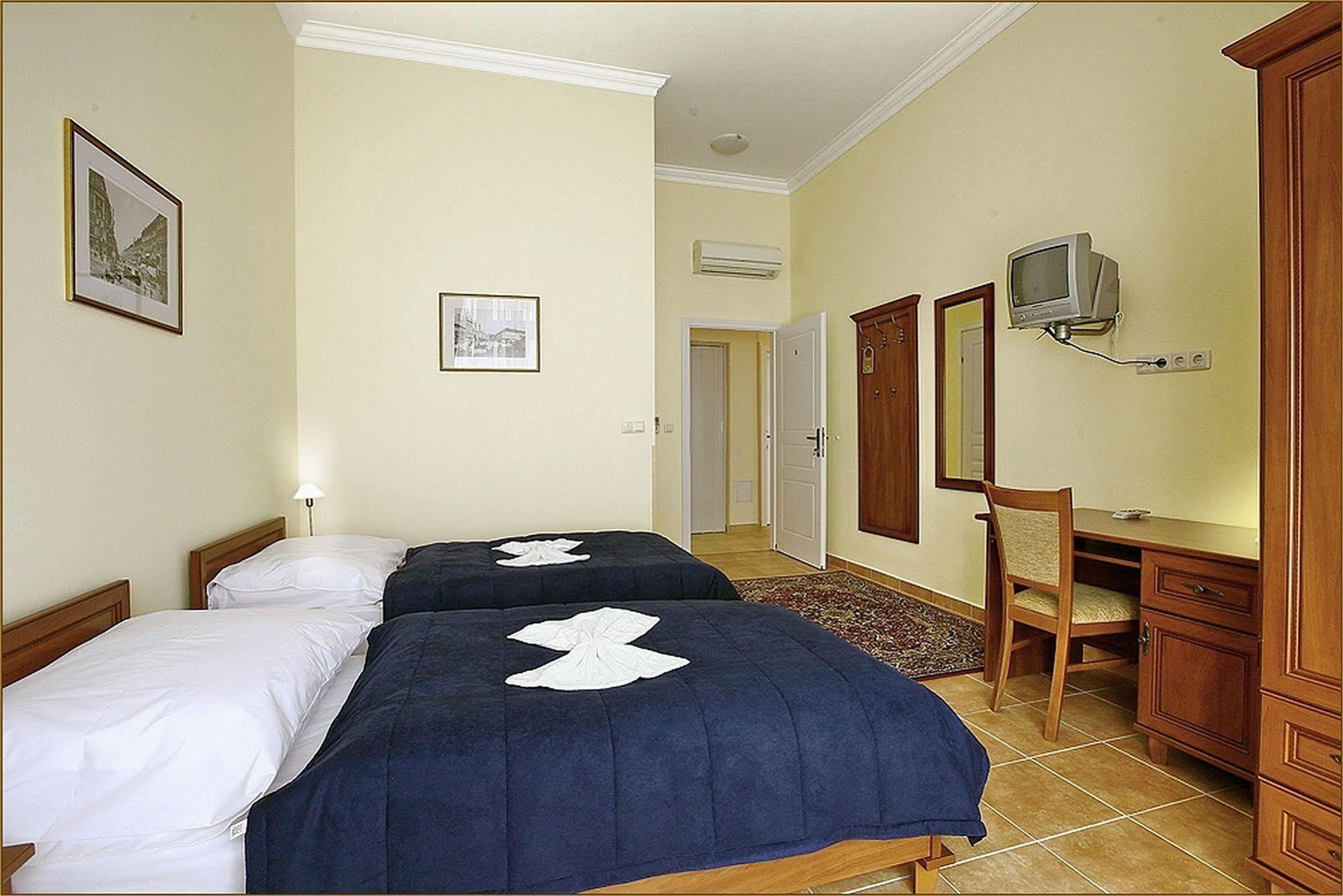 Budapest City Central 3*