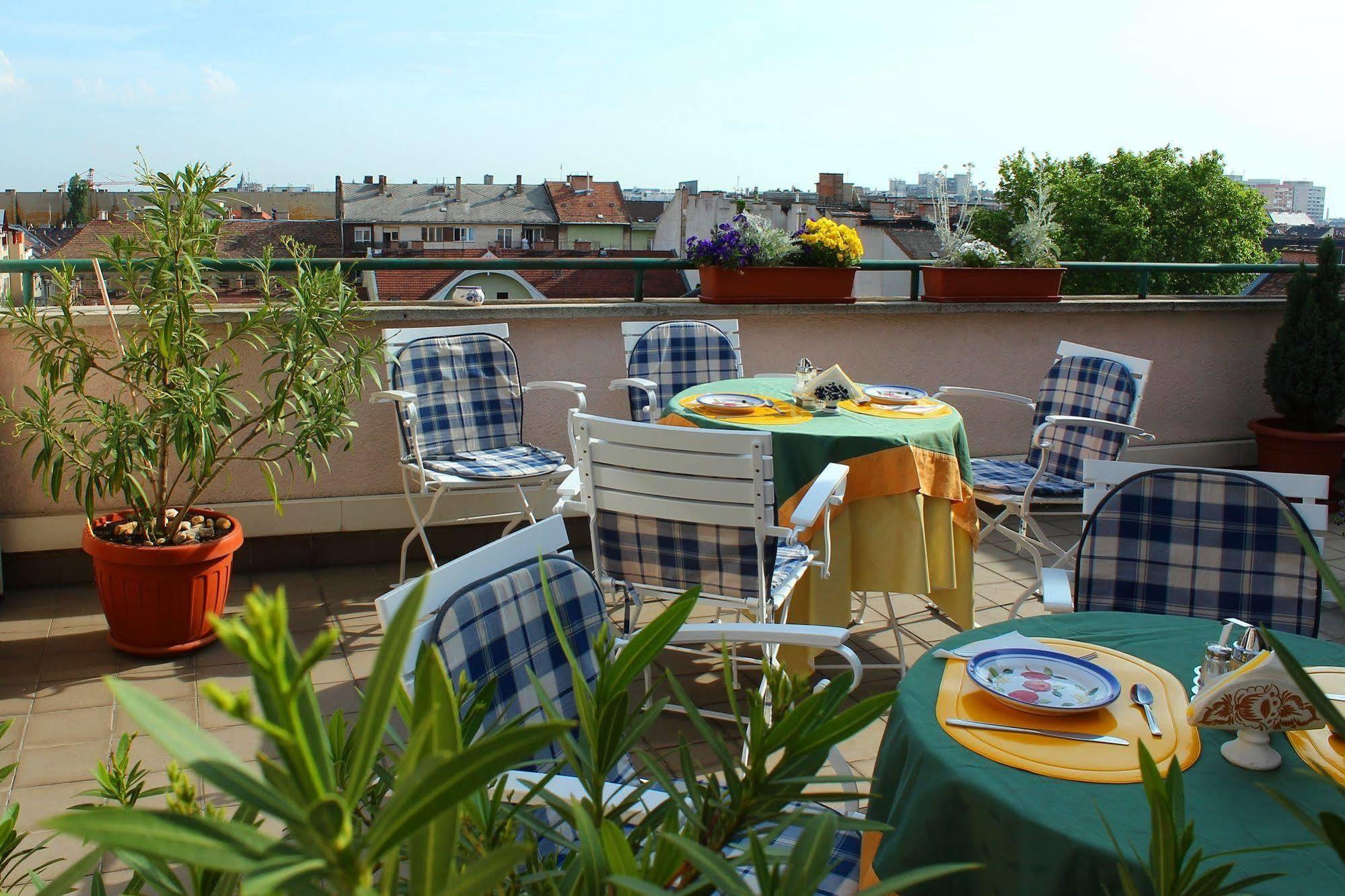 Maison d'hôtes Boulevard Panzio - Self Check-in Budapest