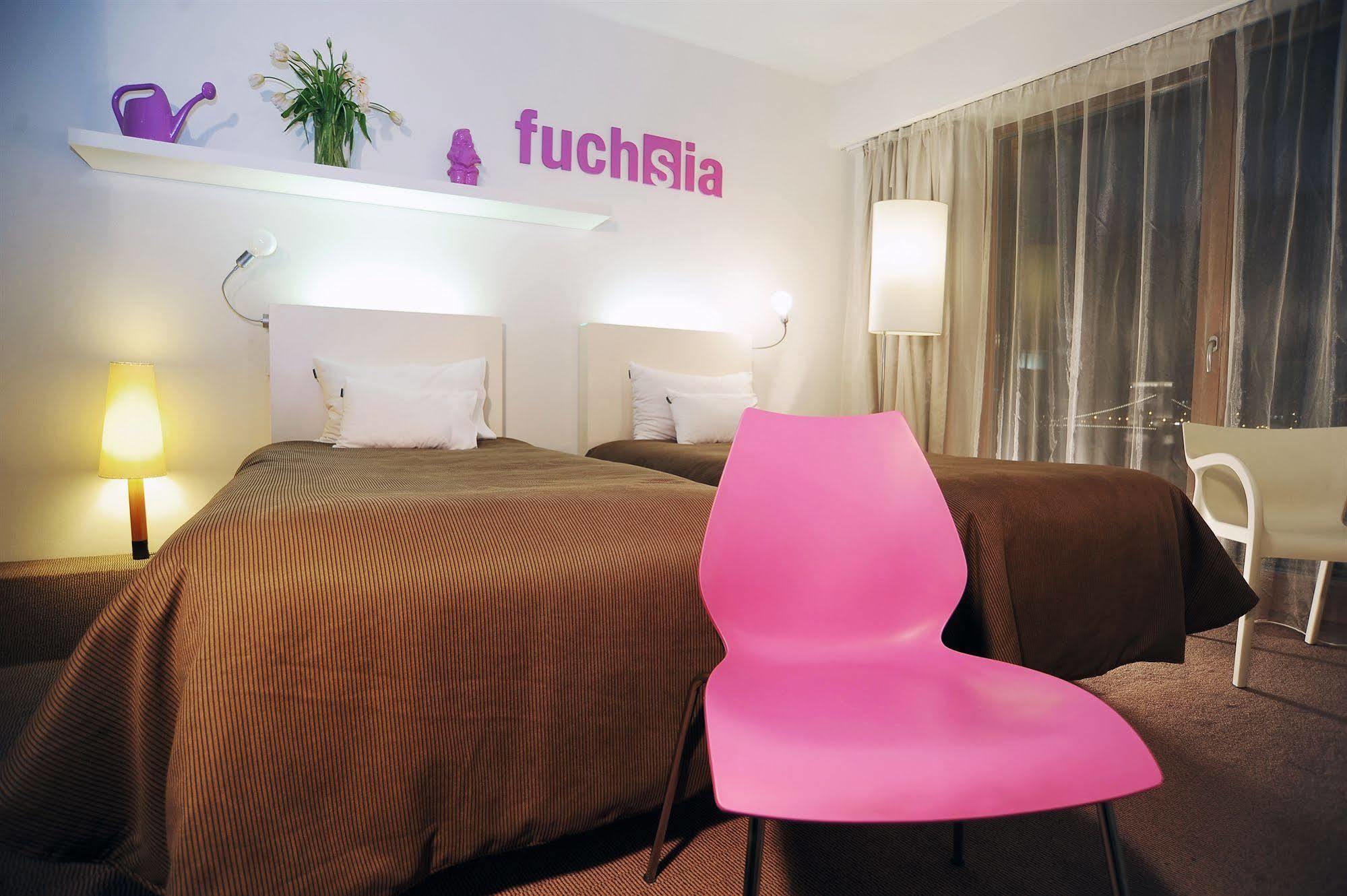 Lanchid 19 Design Hotel 4*