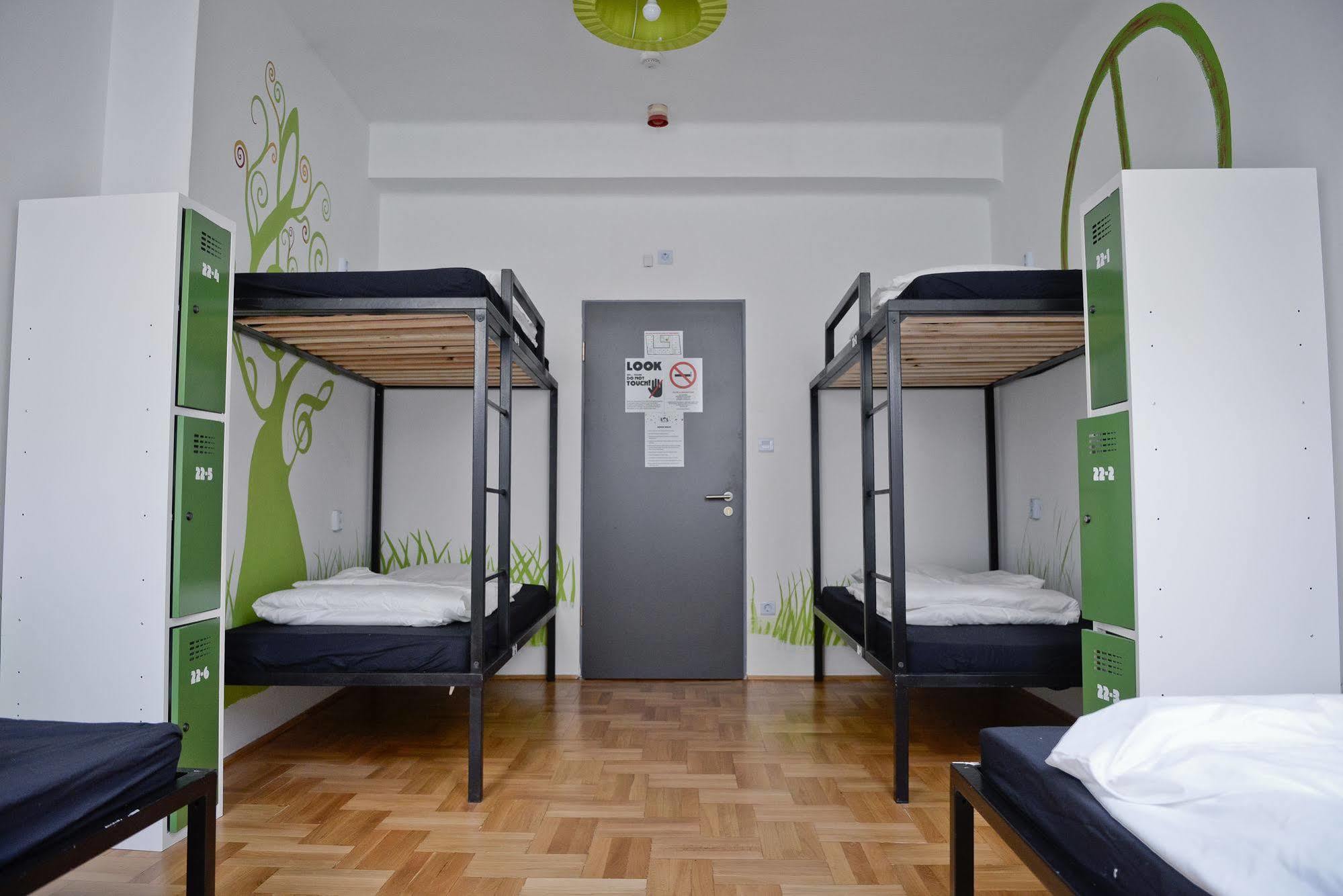 Hostel Lol Boutique Center