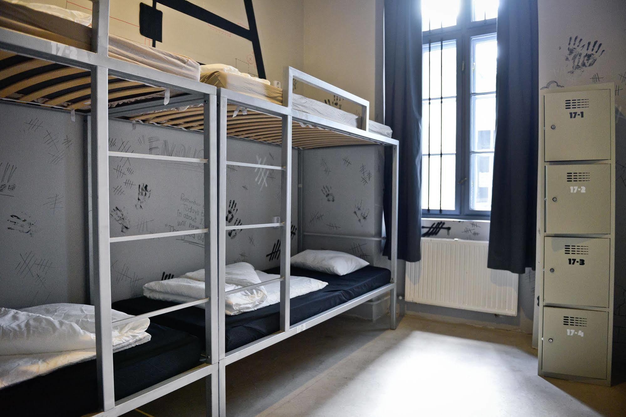 Hostel Lol Boutique Center *