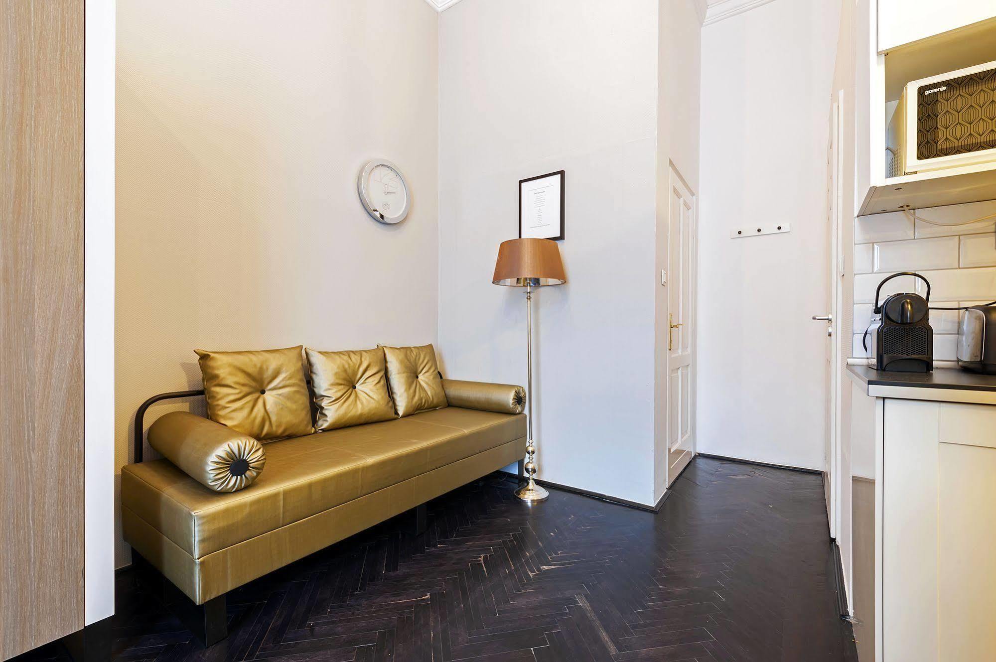 Play Apartamento Budapest