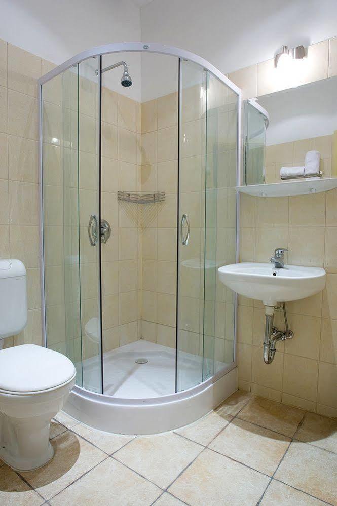Centrooms House 3*