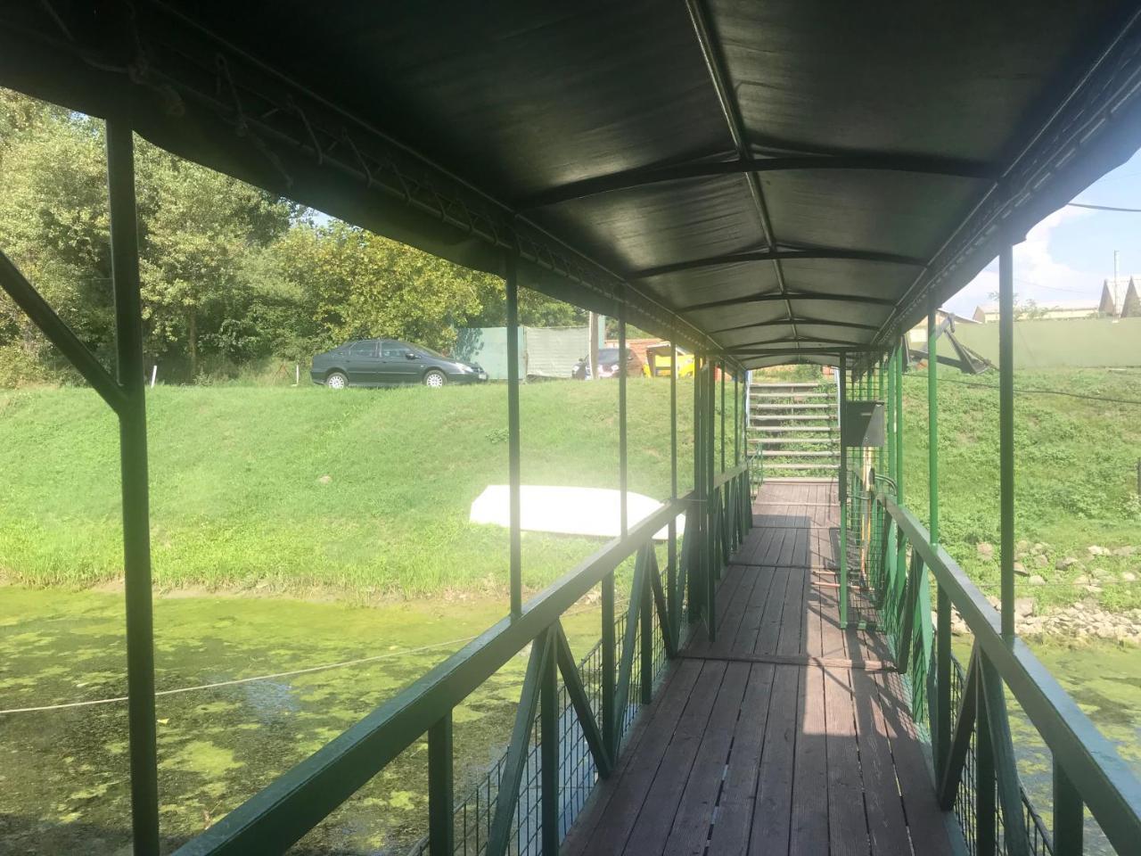Kalozhajo Hotel en barco Budapest