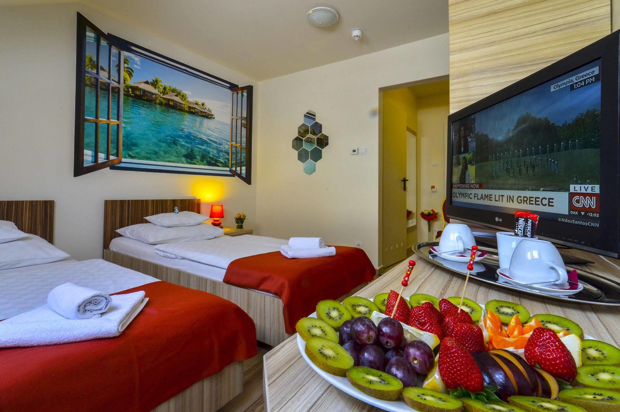 Sunshine Hotel