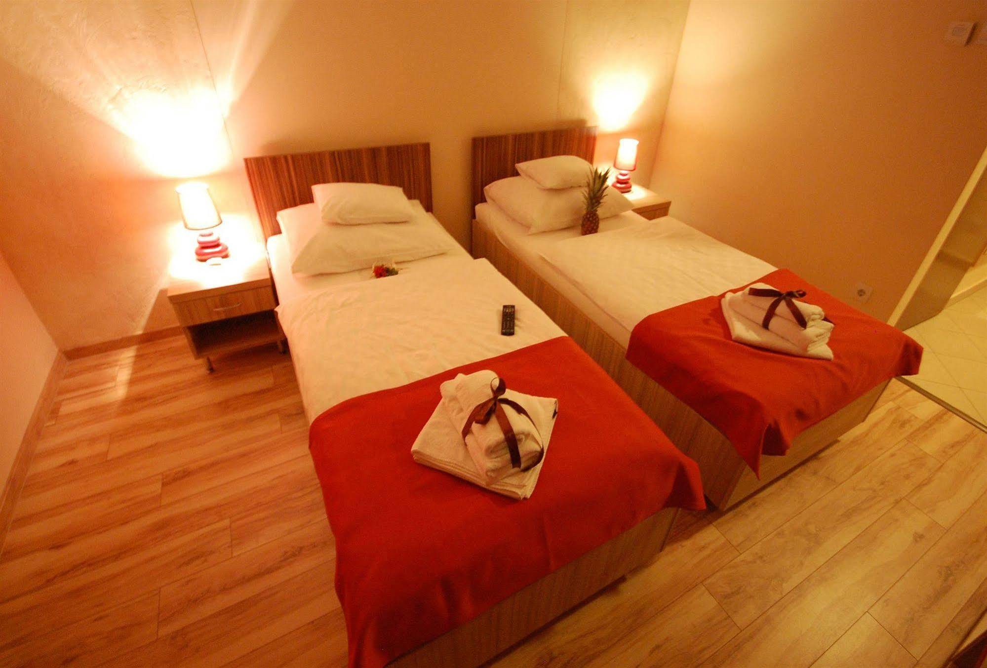 Sunshine Hotel