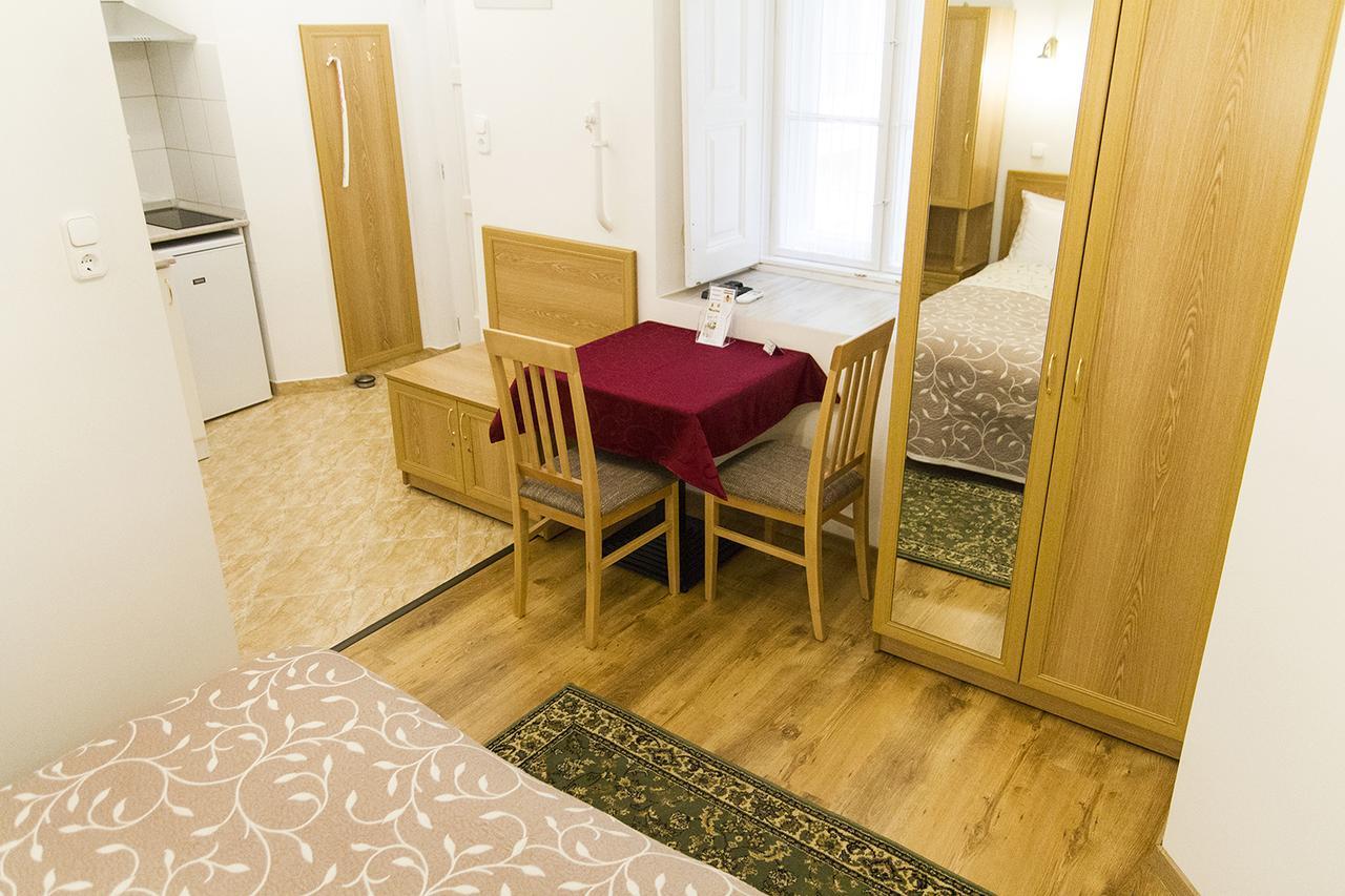 Authentic Akacfa Apartamento
