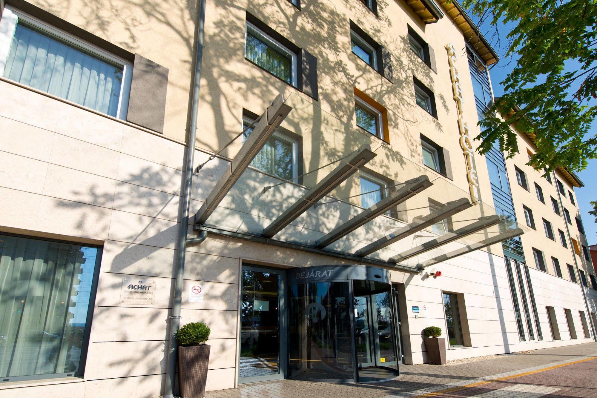 Hotel Achat