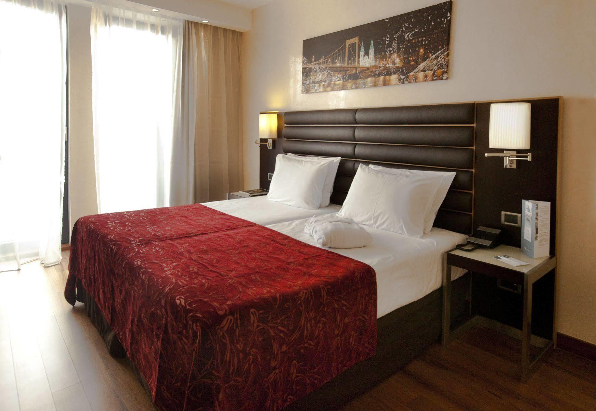 Hotel Exe Center 4*