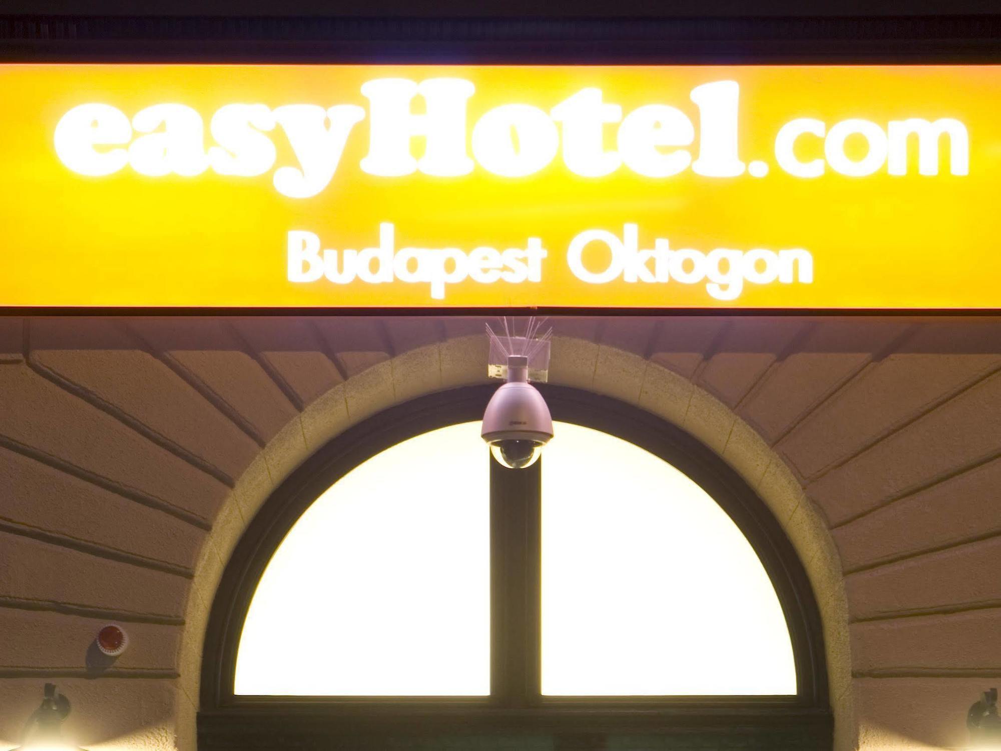 Easyhotel Oktogon 3*