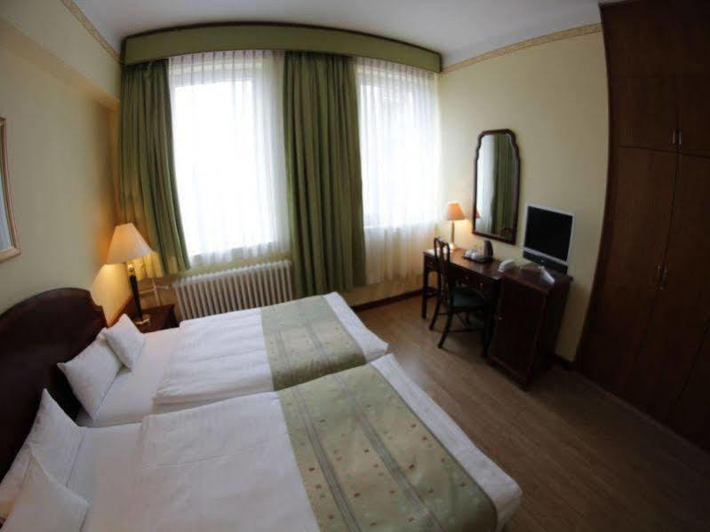 Hotel Metro 3*