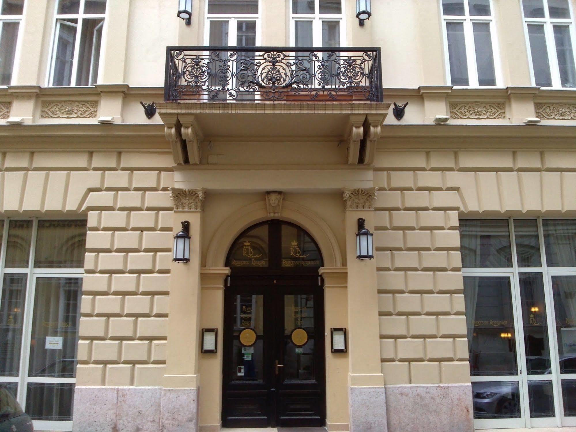 Residencia Baron Hotel