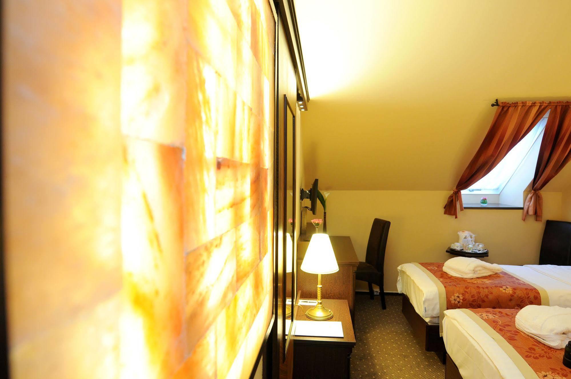 Residencia Baron Hotel 4*