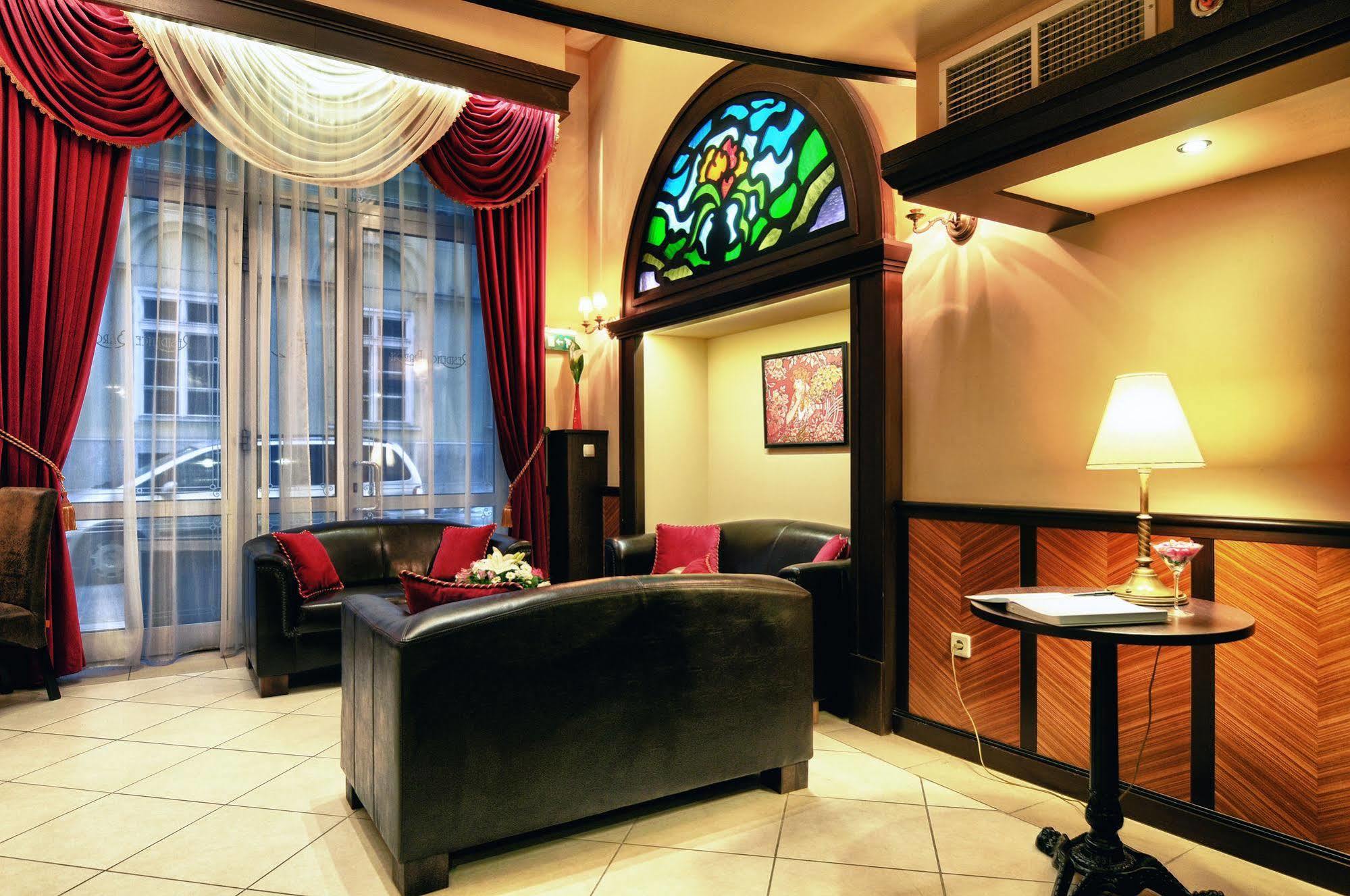 Residencia Baron 4*
