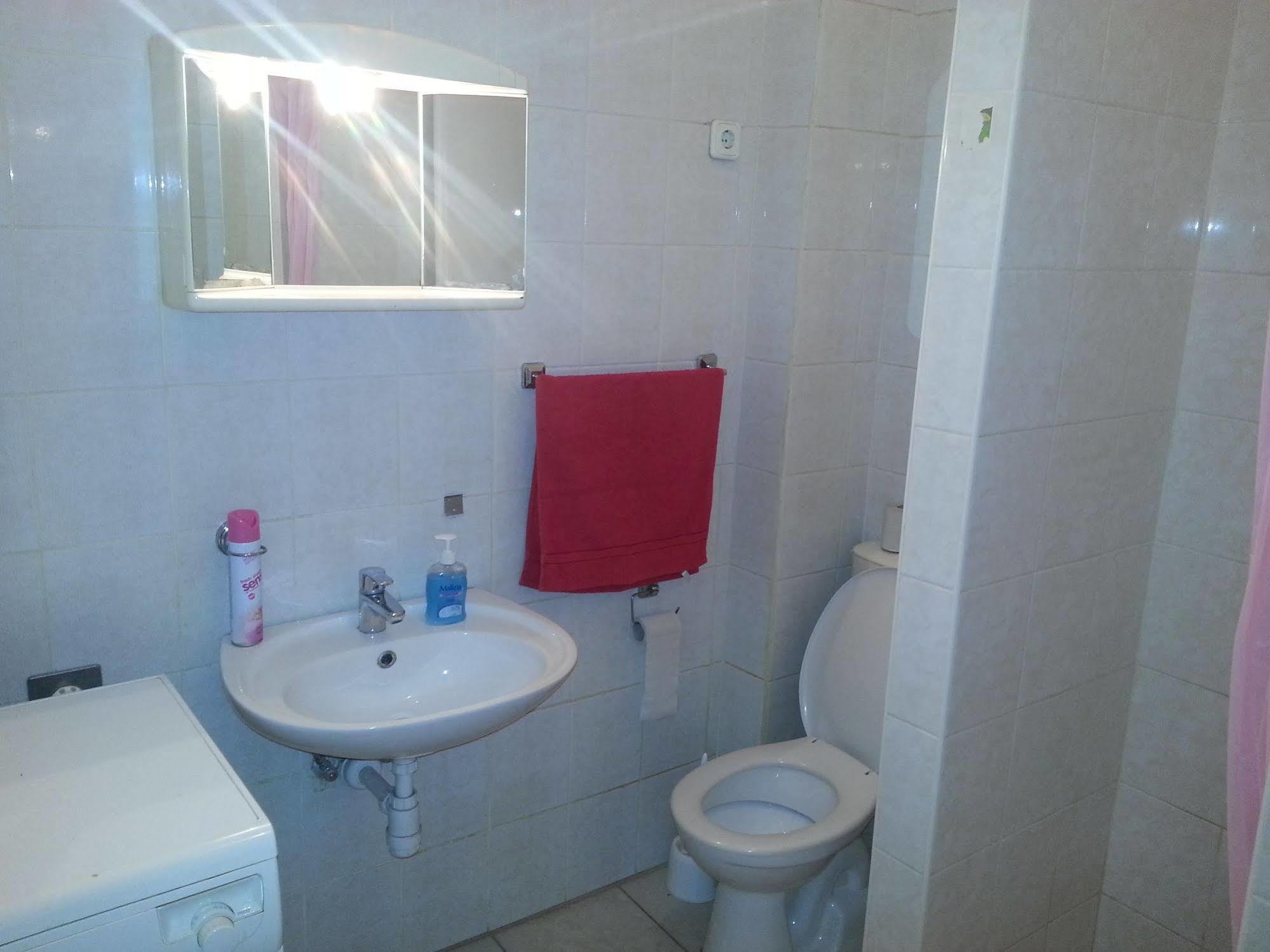 Caterina Private And Hostal