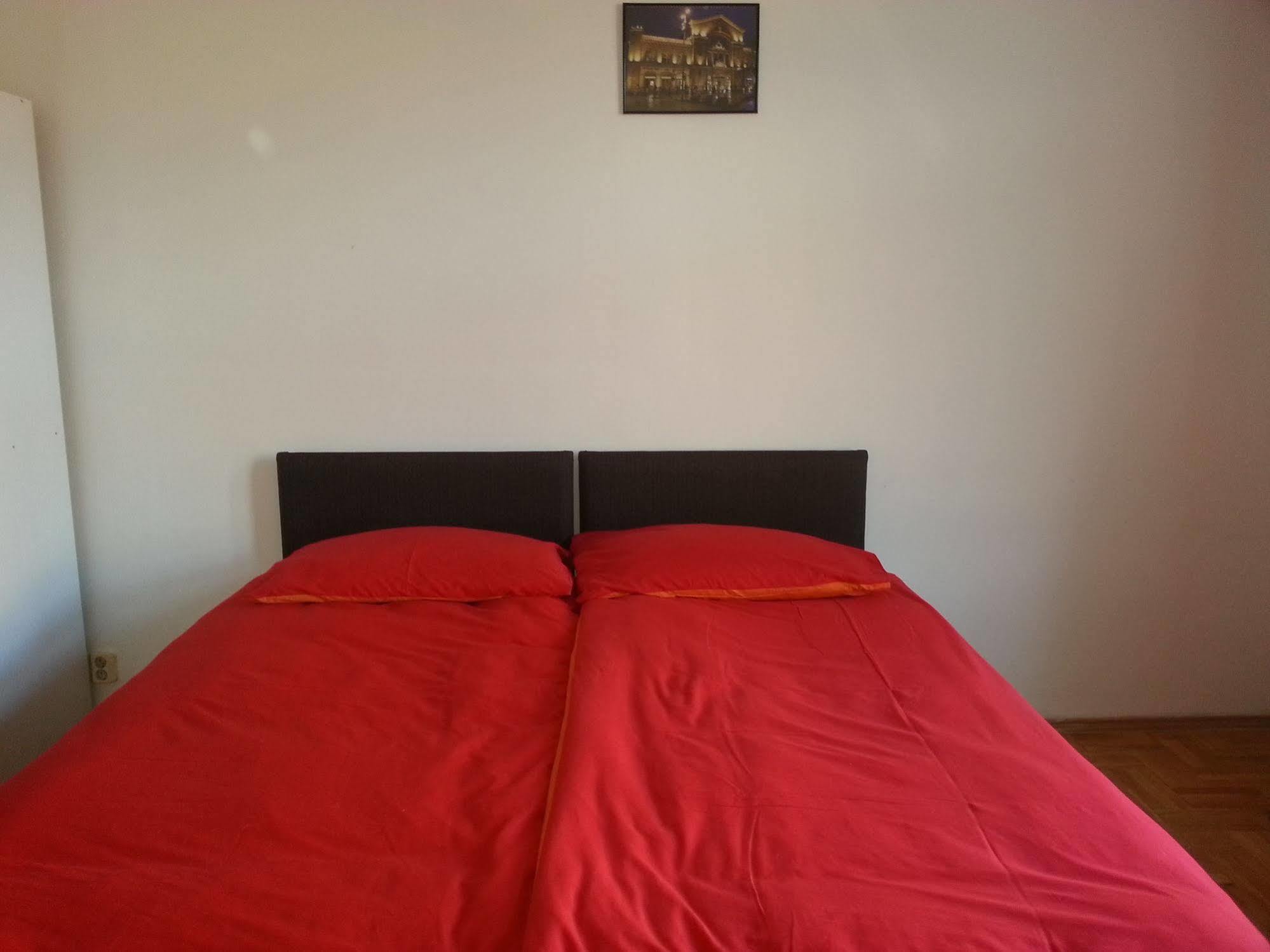 Caterina Private And Hostal *