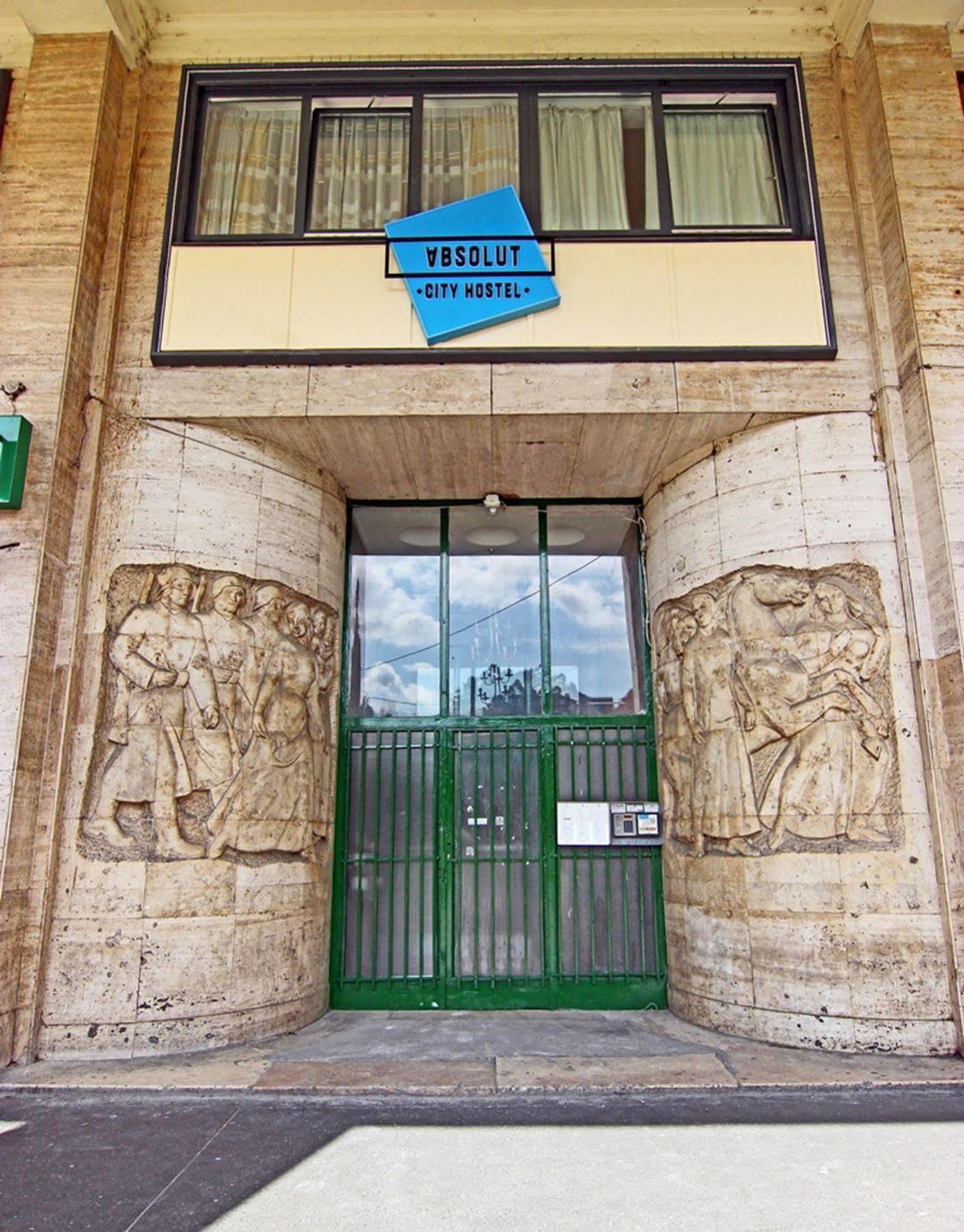 Wow City Hostel *