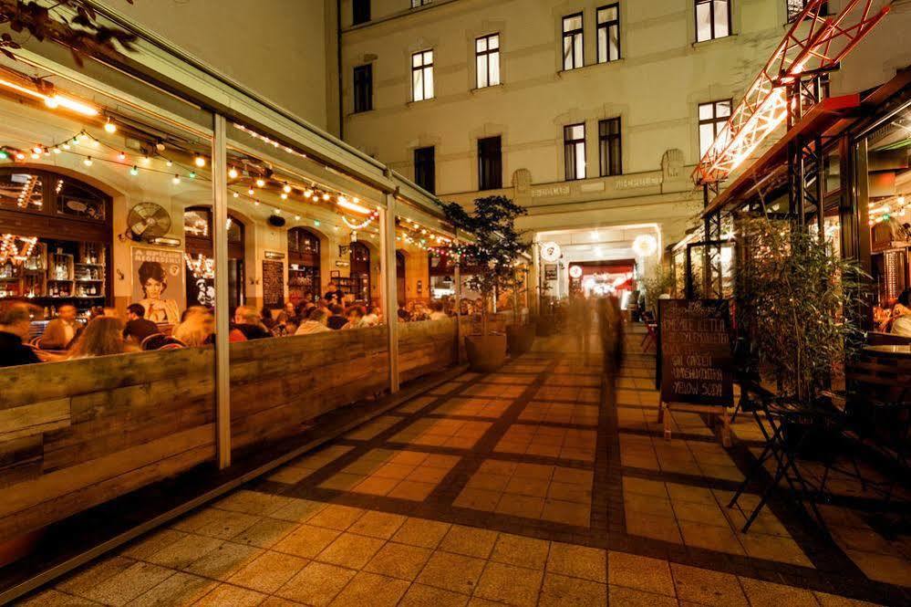 Aparthotel Avantgarde 4*