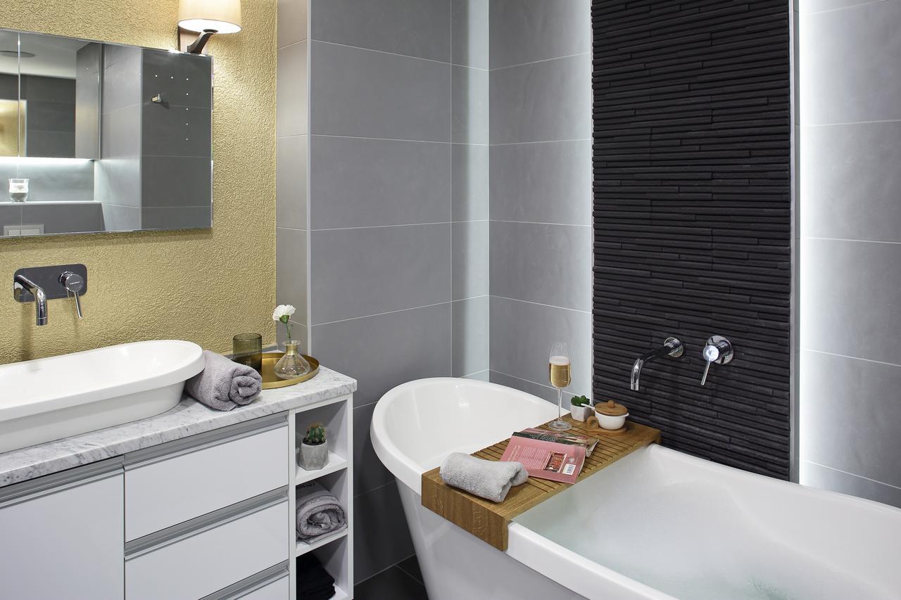 Skyline Penthouse By Ahg Apartament *