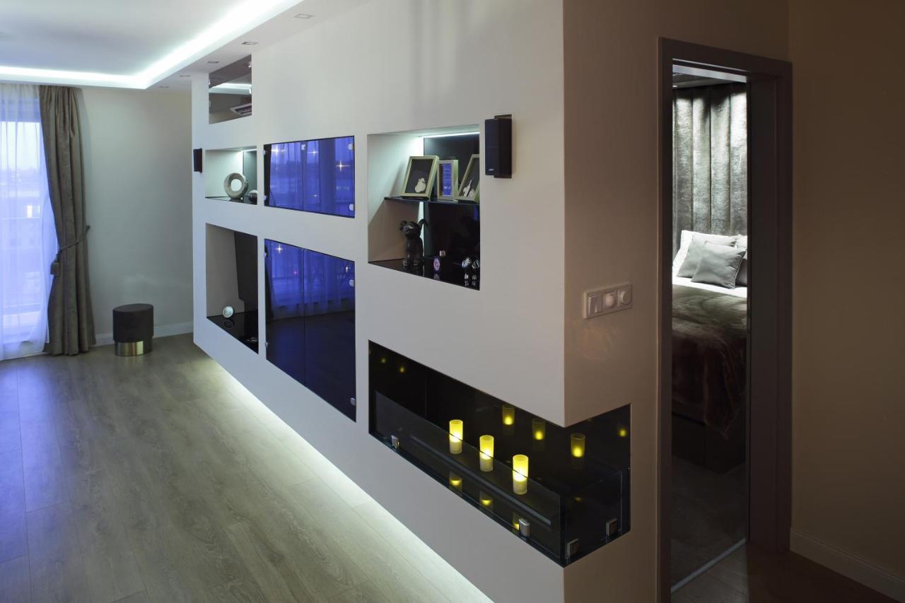 Skyline Penthouse By Ahg Budapest