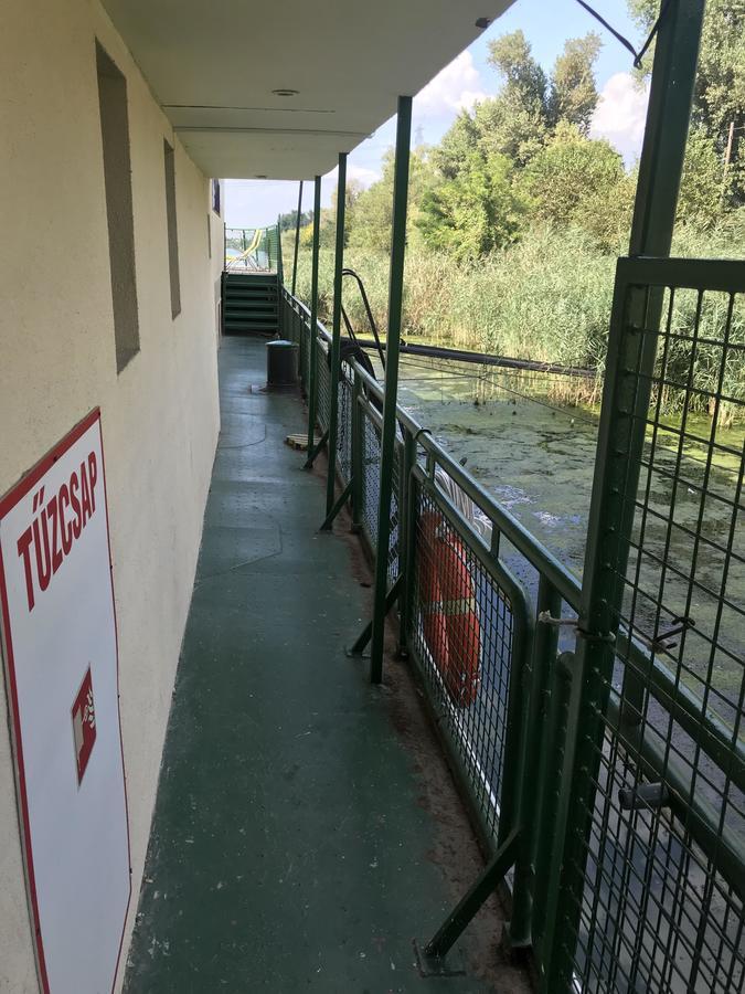 Kalozhajo Hotel en barco