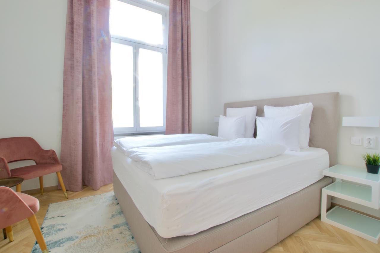 Europest Luxury Budapest