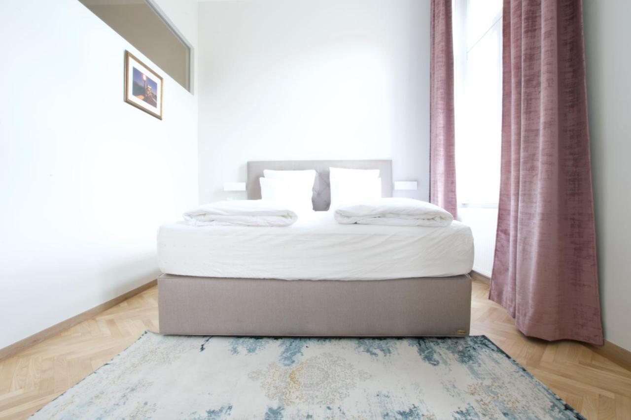 Europest Luxury Budapest