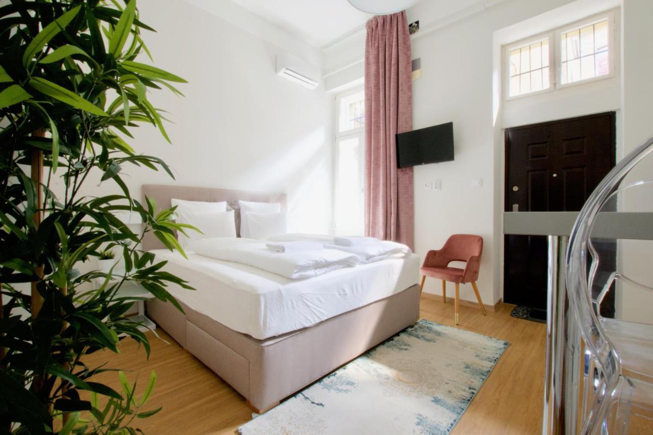 Europest Luxury Budapest