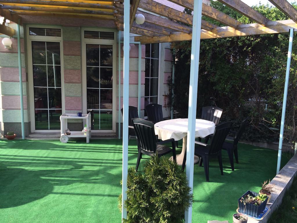 Belle Fleur Panzio Bed & Breakfast