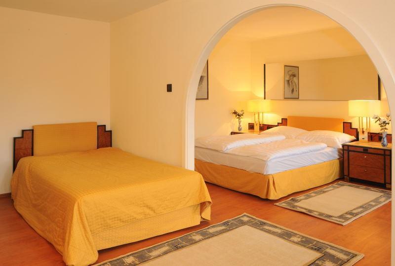 Panda Hotel 3*