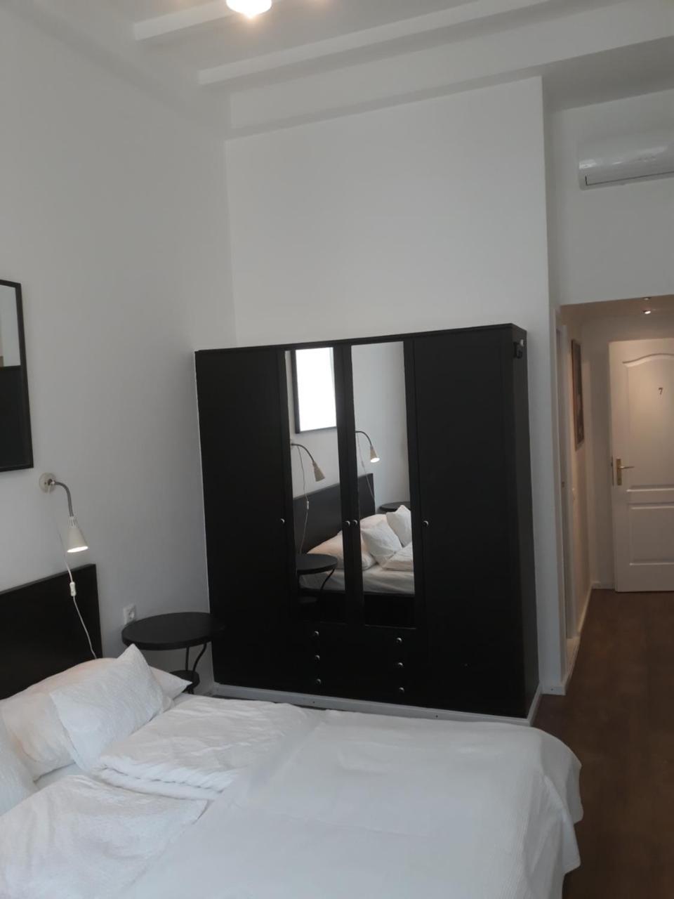 Gasthuis Connection 3*
